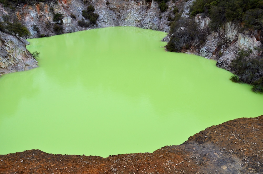 S&atilde;o impressionantes os efeitos visuais e cores nas &Aacute;reas Geotermais da Nova Zel&acirc;ndia.